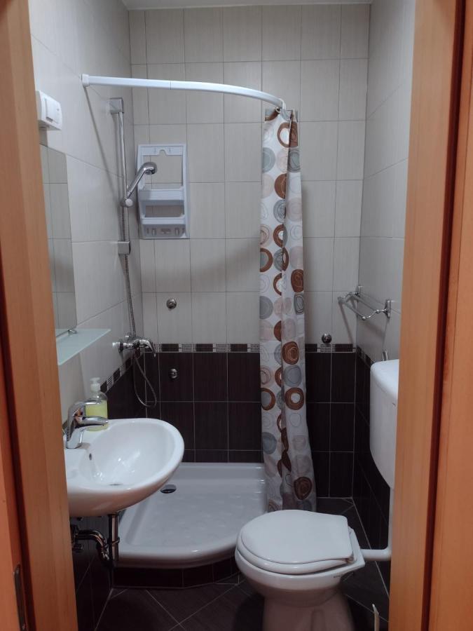 Zlatni San Hotel บันยา โควิลยาชา ภายนอก รูปภาพ