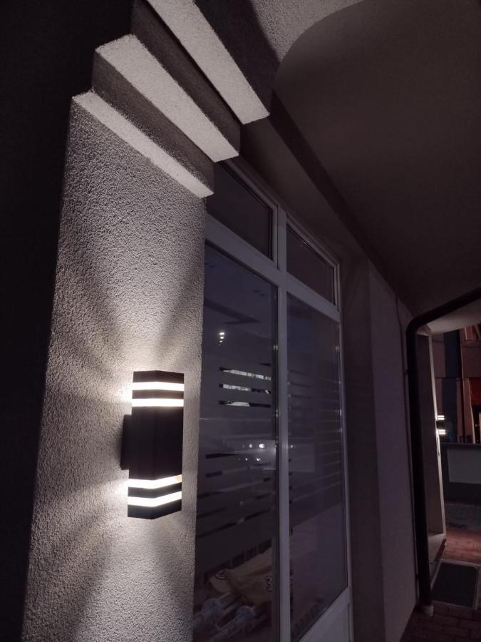 Zlatni San Hotel บันยา โควิลยาชา ภายนอก รูปภาพ