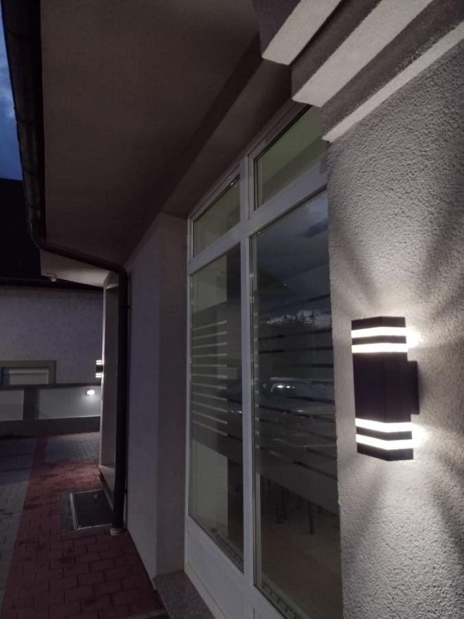 Zlatni San Hotel บันยา โควิลยาชา ภายนอก รูปภาพ